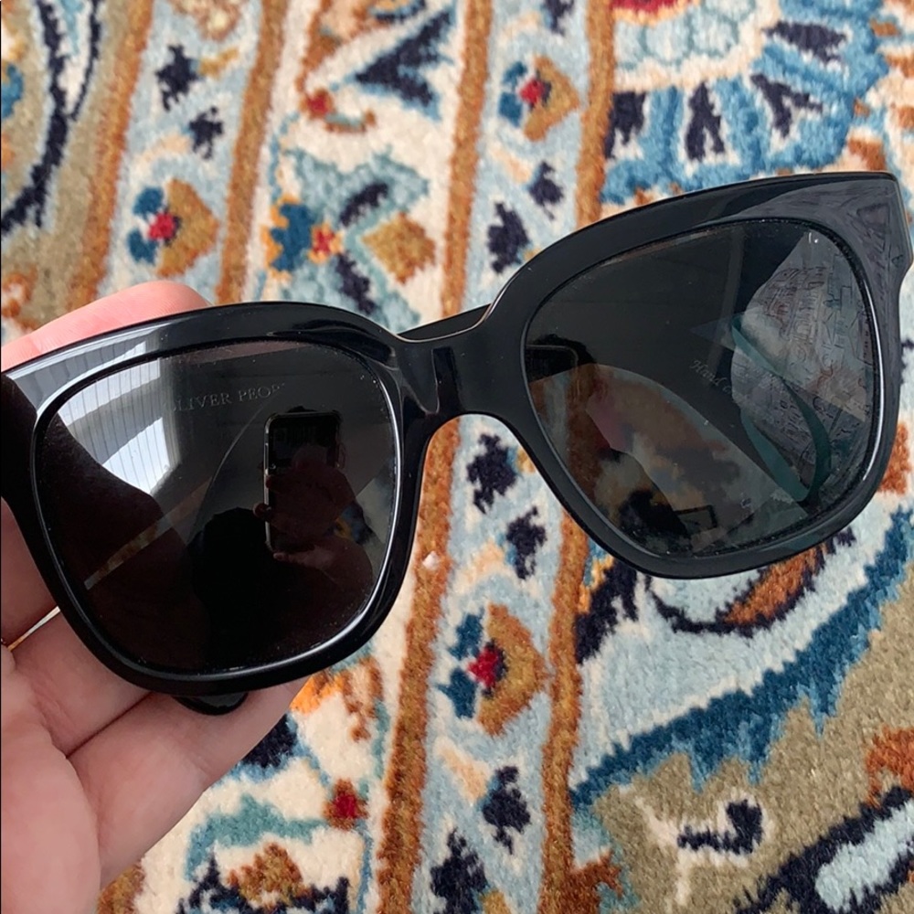 OLIVER PEOPLES SUNGLASSES